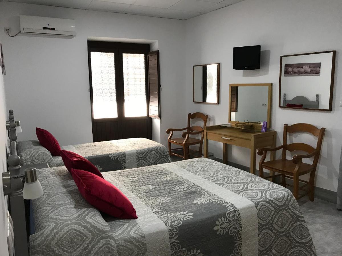 Отель La Casa En El Centro Эсиха Экстерьер фото