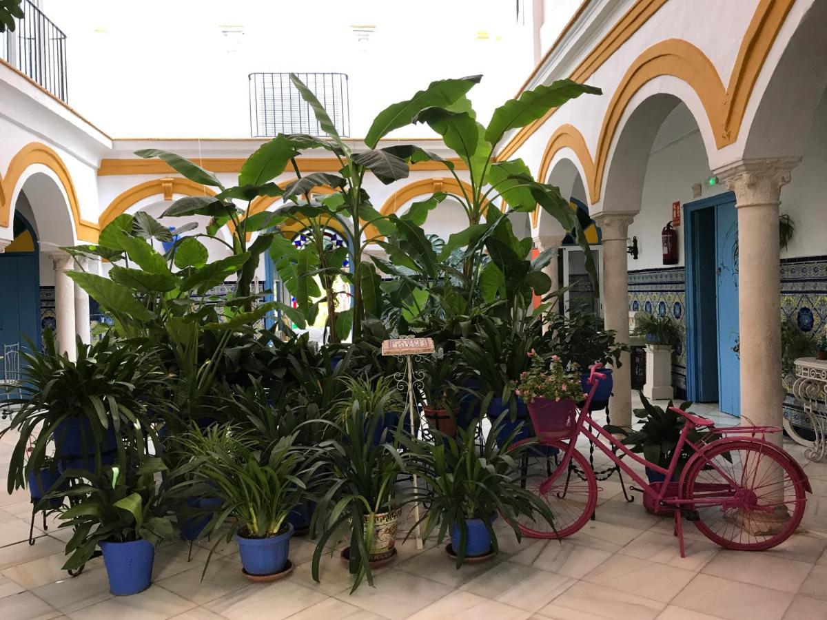 Отель La Casa En El Centro Эсиха Экстерьер фото
