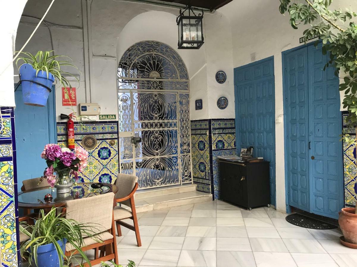 Отель La Casa En El Centro Эсиха Экстерьер фото