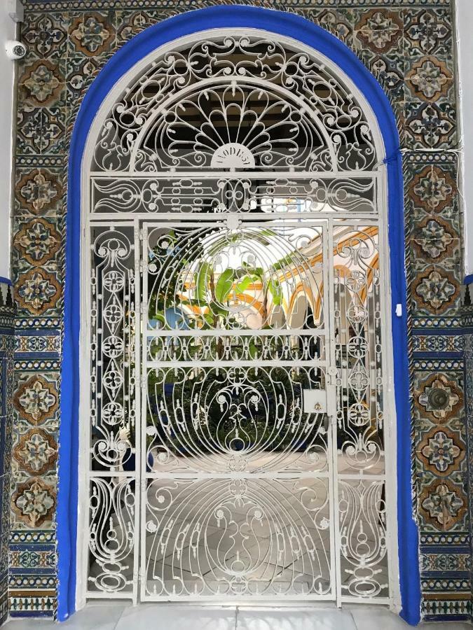 Отель La Casa En El Centro Эсиха Экстерьер фото